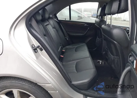 2007 Mercedes-Benz C 280 Luxury 4Matic z USA, uszkodzony, nr VIN WDBRF92HX7F871684